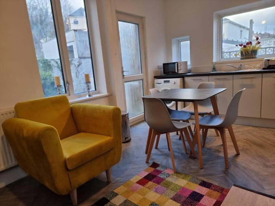 Radiant Accommodation Manor Lane Plymouth Exterior foto